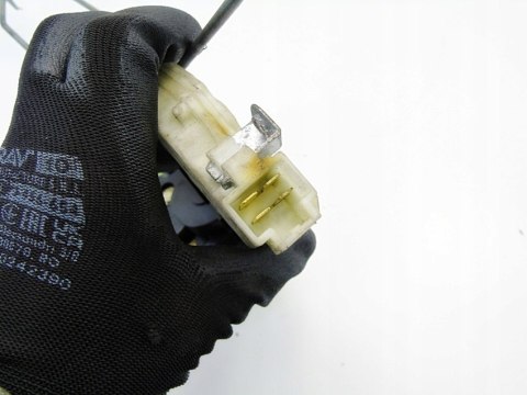 ZAMEK DRZWI LEWY PRZÓD NISSAN ALMERA TINO 2002 2.2 DI