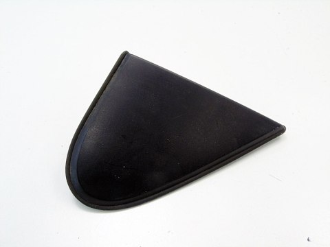 ZAŚLEPKA BŁOTNIKA PRAWY PRZÓD NISSAN ALMERA TINO 2002 2.2 DI