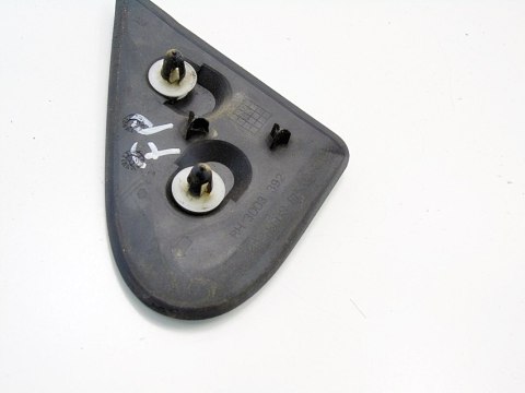 ZAŚLEPKA BŁOTNIKA PRAWY PRZÓD NISSAN ALMERA TINO 2002 2.2 DI