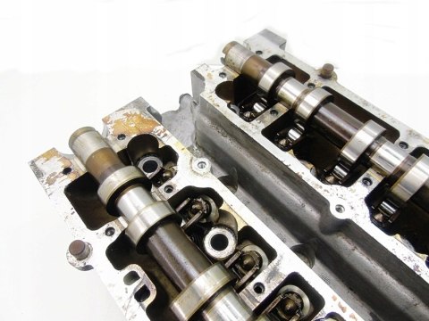 Głowica wałki 2.0 16V IDE LAGUNA 2 MEGANE 1 2 SCENIC ESPACE 7700111490