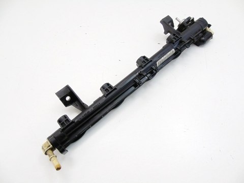 Listwa wtryskowa paliwa 1.4 1.6 16v Fiesta Fusion Mazda 2 3 Focus 2