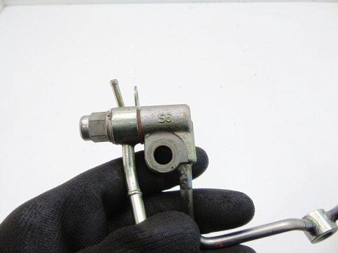 Przelewy paliwa wtryskiwaczy 2.2 D4D Avensis Rav4 Corolla Verso IS200 Auris