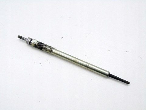 Świeca żarowa 2.2 D4D Avensis Rav4 Corolla Verso IS200 Auris