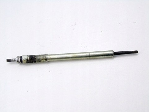 Świeca żarowa 2.2 D4D Avensis Rav4 Corolla Verso IS200 Auris