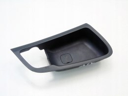 Osłona rozeta klamki wewnętrznej prawy przód Hyundai I30 FL 2010r