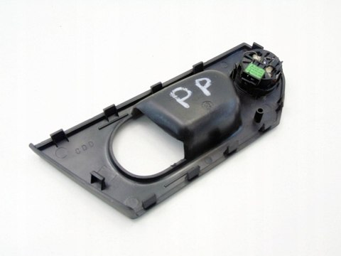 Osłona rozeta klamki wewnętrznej prawy przód Opel Meriva A 13215221