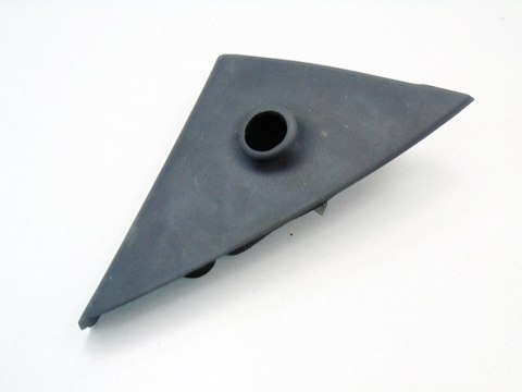 Osłona wewnętrzna lusterka prawa Hyundai I30 FL 2010r