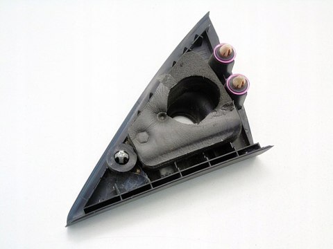 Osłona wewnętrzna lusterka prawa Hyundai I30 FL 2010r