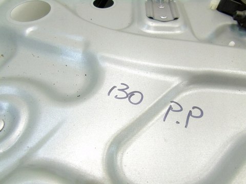 Podnośnik szyby prawy przód Hyundai I30 FL 2010r