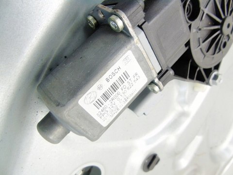 Podnośnik szyby prawy przód Hyundai I30 FL 2010r