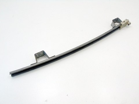 Prowadzenie szyby drzwi lewy przód Opel Meriva A 13205897