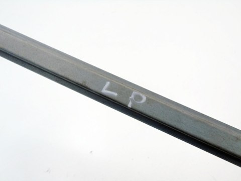 Prowadzenie szyby drzwi lewy przód Opel Meriva A 13205897