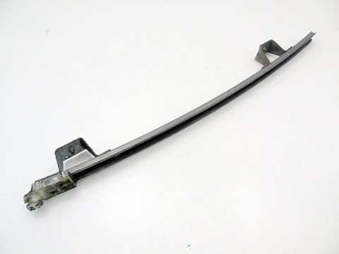 Prowadzenie szyby drzwi prawy przód Opel Meriva A 13205897