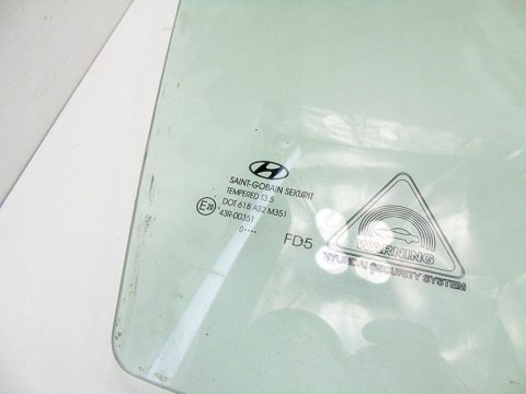 Szyba drzwi prawy przód Hyundai I30 FL 2010r