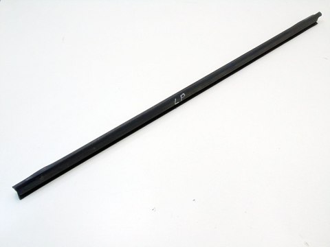 Uszczelka parapet wewnętrzny szyby lewy przód Opel Meriva A