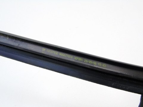 Uszczelka parapet wewnętrzny szyby prawy przód Opel Meriva A 13127032