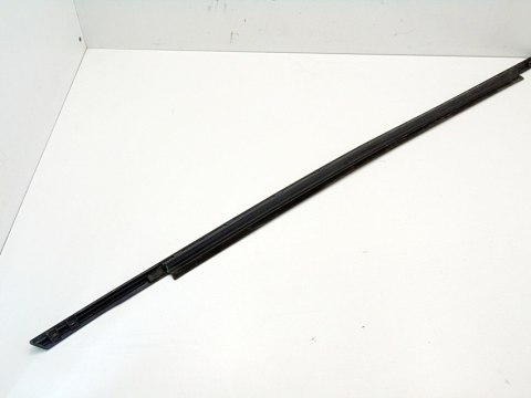 Uszczelka parapet zewnętrzny szyby lewy przód Opel Meriva A
