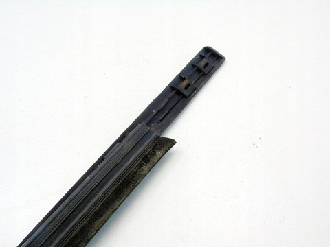 Uszczelka parapet zewnętrzny szyby lewy przód Opel Meriva A