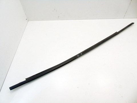 Uszczelka parapet zewnętrzny szyby prawy przód Opel Meriva A 093392730