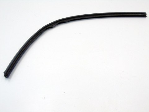 Uszczelka szyby drzwi prawy przód Hyundai I30 FL 2010r