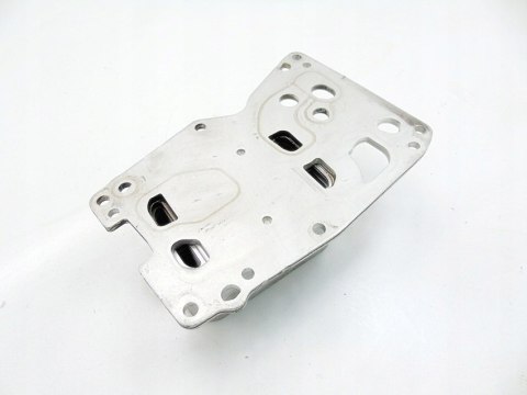 Chłodnica oleju silnika 1.6 D4D D Verso Auris Avensis Mini One Clubman