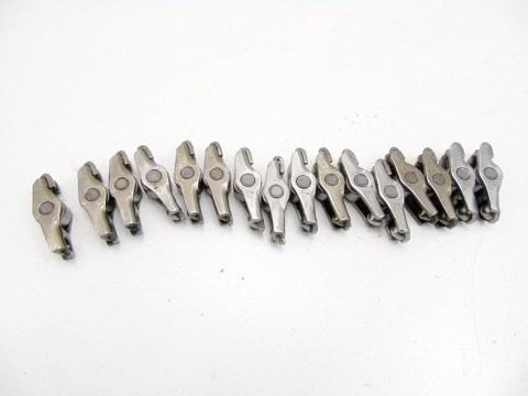 Dźwigienki zaworowe 1.6 D4D D Verso Auris Avensis Mini One Clubman Countrym