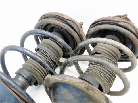 Amortyzatory mcpherson przód komplet Nissan Almera Tino 2.2 DI DCI 2002