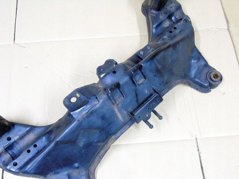 Belka trawers sanki kołyska zawieszenia przód Nissan Almera Tino 2002