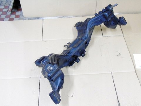 Belka trawers sanki kołyska zawieszenia przód Nissan Almera Tino 2002