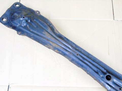 Belka zawieszenia silnika przód Nissan Almera Tino 2002