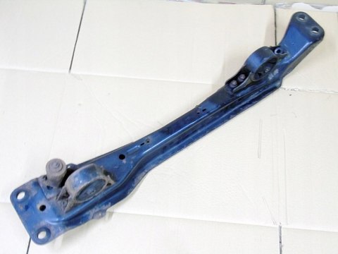 Belka zawieszenia silnika przód Nissan Almera Tino 2002