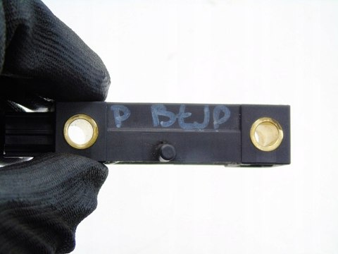 Czujnik uderzeniowy lewy Nissan Almera Tino 2002 2.2 DI DCI