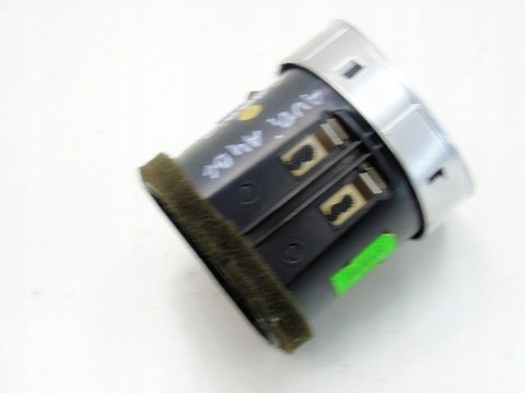 Kratka nawiewu deski rozdzielczej Audi A4 S4 B6 Cabrio 8H0820951D