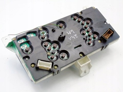 Licznik zegary prędkościomierz Nissan Almera Tino 2002 2.2 DI DCI