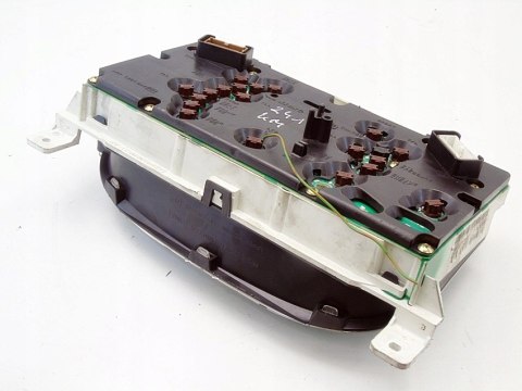 Licznik zegary prędkościomierz Nissan Almera Tino 2002 2.2 DI DCI