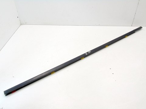 Listwa osłona drzwi lewy przód Nissan Almera Tino 2002