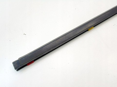 Listwa osłona drzwi lewy przód Nissan Almera Tino 2002