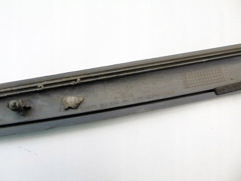 Listwa osłona drzwi prawy przód Nissan Almera Tino 2002