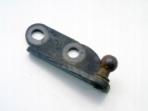 Mocowanie sworzeń siłownika klapy bagażnika lewe Nissan Almera Tino 2002