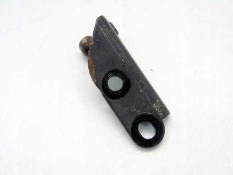 Mocowanie sworzeń siłownika klapy bagażnika prawe Nissan Almera Tino 2002