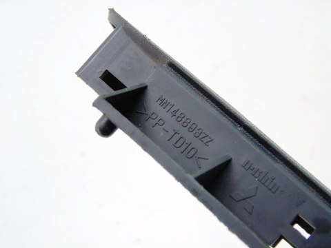 Osłona zaślepka panelu środkowego Mitsubishi Colt VI 2004 - 2008 MN148893ZZ