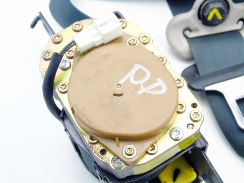 Pas bezpieczeństwa prawy przód Nissan Almera Tino 2002