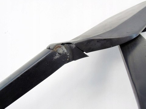 Ramię wycieraczki prawe przód Nissan Almera Tino 2002