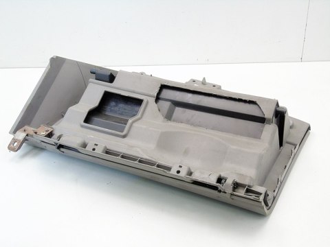 Schowek deski rozdzielczej Nissan Almera Tino 2002