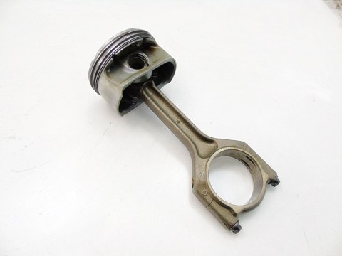 Tłok korbowód 3.0 N52 BMW 5 3 7 X3 X5 F10 F11 E93 E92 F01 F02 F03 85L118