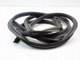 Uszczelka klapy pokrywy bagażnika Nissan Almera Tino 2002