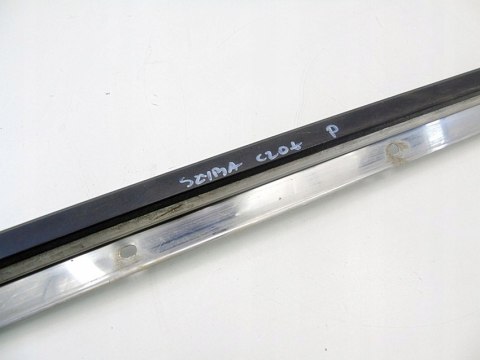 Uszczelka osłona szyby czołowej lewa Nissan Almera Tino 2002