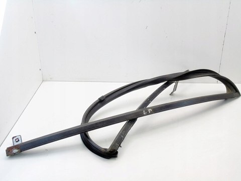 Uszczelka szyby drzwi lewy przód Nissan Almera Tino 2002