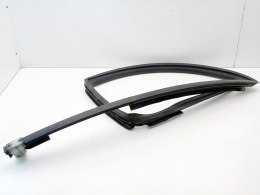 Uszczelka szyby drzwi prawy tył Nissan Almera Tino 2002