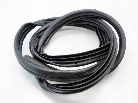 Uszczelka wnęki drzwi prawy tył Nissan Almera Tino 2002